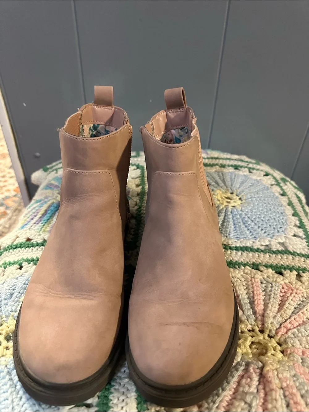 Women’s Ankle Chelsea Boots in Dusty Taupe